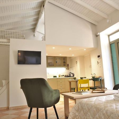For4 Seasons Home 2 - By Avelink Spata  Bagian luar foto